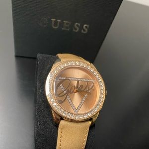 Ladies GUESS watch ( new)